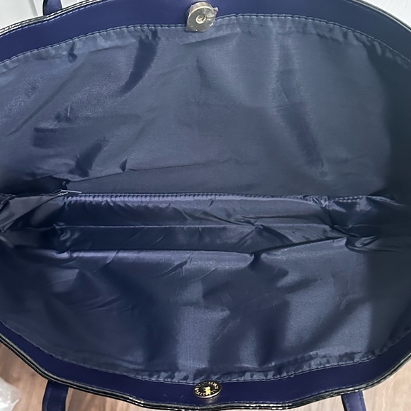 Victoria Secret Tote Bag with Large Handle and external Pouch - Picture 8 of 10